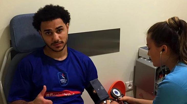 Shane Larkin sağlık kontrolünden geçti