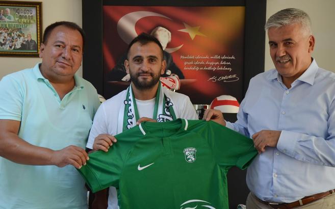 Galatasaraylı eski futbolcu Erman Kılıç Serik Belediyespor'da