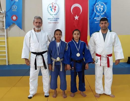 Minik Judocular emanet kıyafetle başarıya koştular