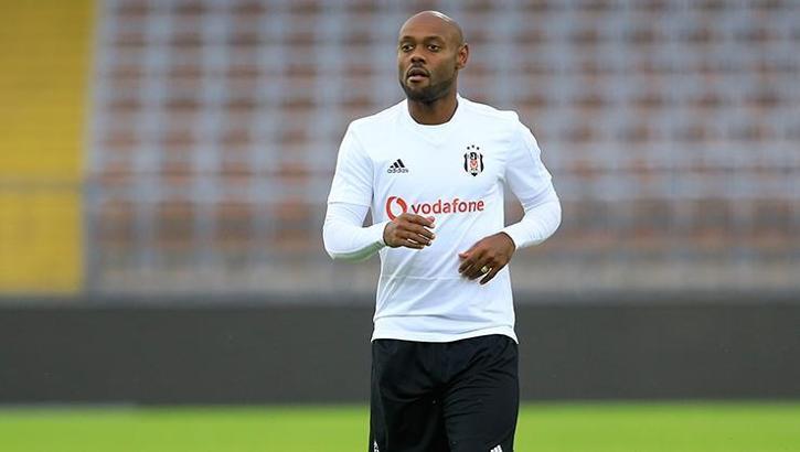 Vagner Love kendi etti, kendi buldu!