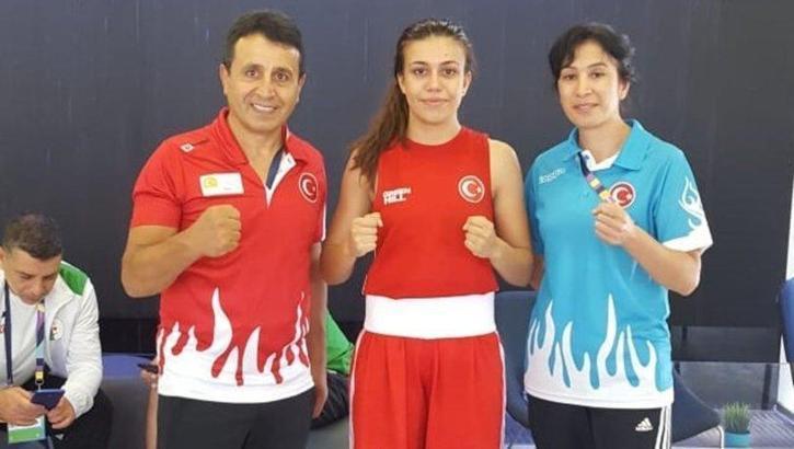 Milli boksör Aycan Güldağı'dan bronz madalya