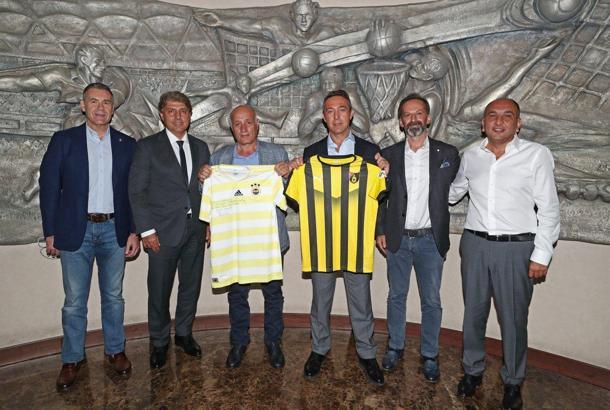 İstanbulspor'dan Fenerbahçe'ye ziyaret