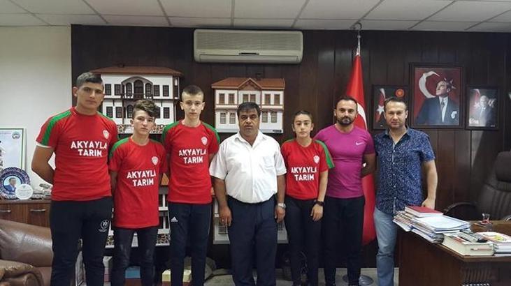 Atletizmcilerden büyük başarı