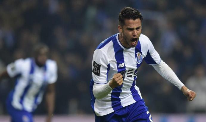 Diego Reyes Fenerbahçe'ye mi transfer oluyor? Menajeri açıkladı...