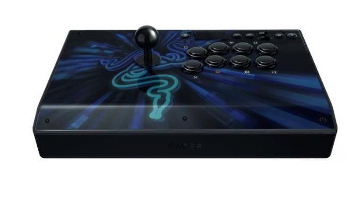 Razer'dan yeni arcade kolu: Panthera Evo