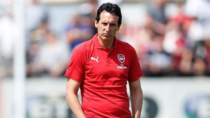 Unai Emery'den Mesut Özil'e destek!