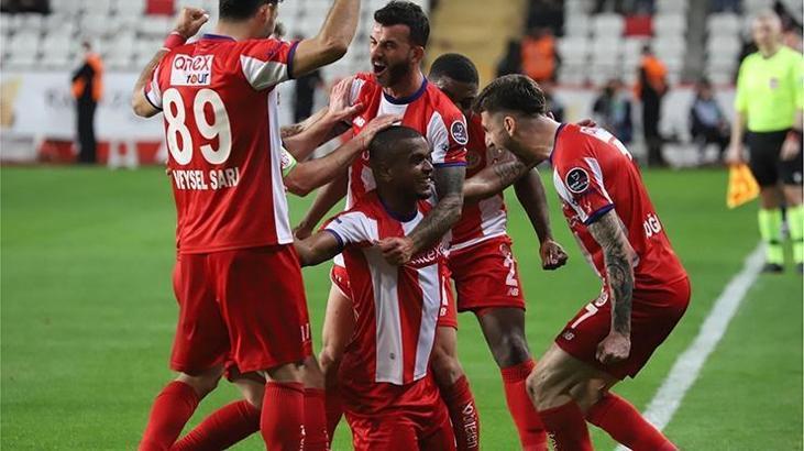Antalyaspor, çıkışını sürdürdü