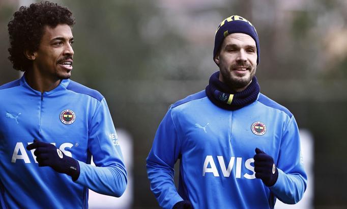 Fenerbahçe'de 4 futbolcuya durmak yok!
