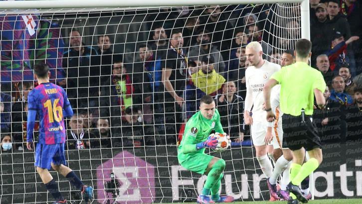 Barcelona-Galatasaray maçının yıldızı İnaki Pena: Hayallerimizi canlı tuttuk