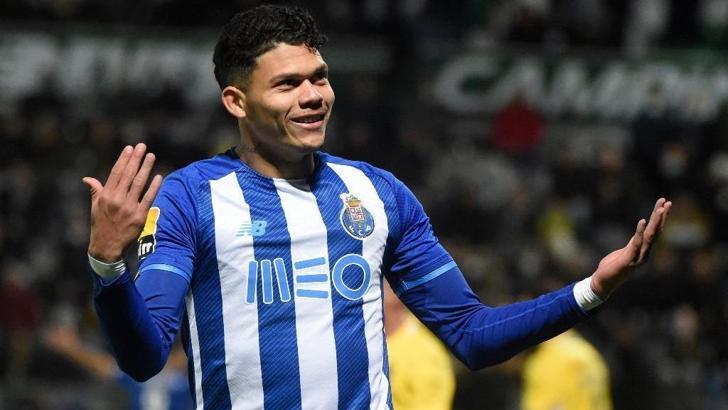 Transfer haberi: Manchester United, Evanilson ve Vitinha'nın peşinde