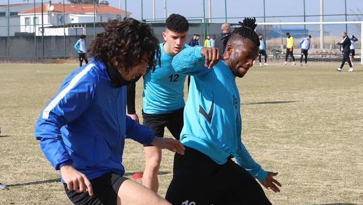 Menemenspor'un amatörden yeni keşfi Harrison