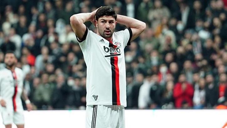 Son dakika Beşiktaş haberi! Güven Yalçın'la imzalar atılıyor