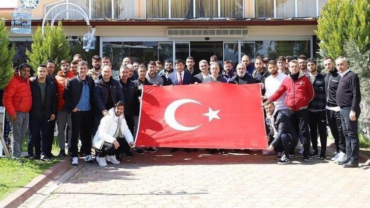 Ünal Önal'dan moral yemeği