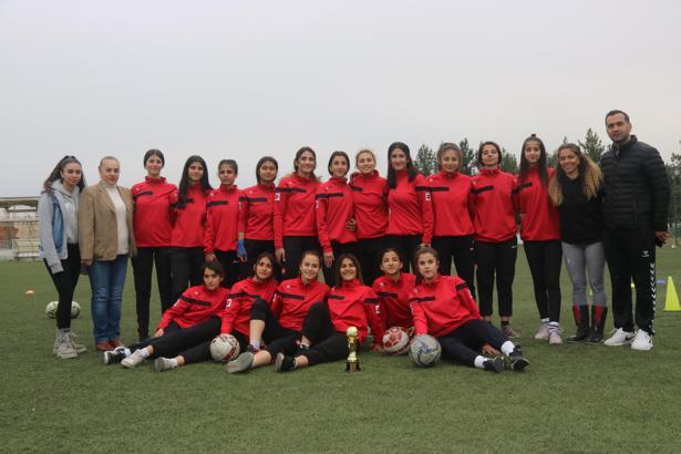 Diyarbakır'ın fabrika gibi okulu, milli takımlara sporcu yetiştiriyor
