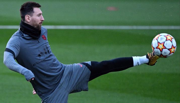 Messi, Barcelona'ya geri dönecek mi? Xavi'den flaş açıklama
