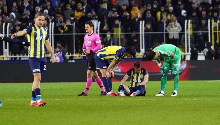 Son dakika | Fenerbahçe'de sakatlık şoku! Attila Szalai oyuna devam edemedi