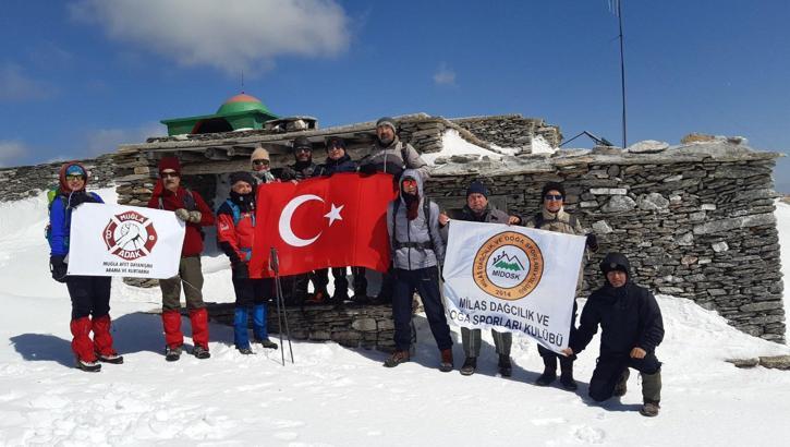 Milaslı dağcılar şehitler anısına Madran Dağı'na tırmandı