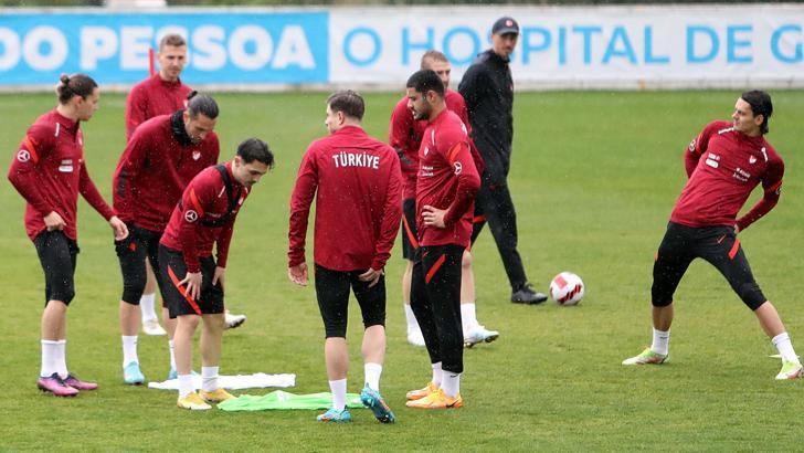 A Milliler, Portekiz önünde tur kovalıyor