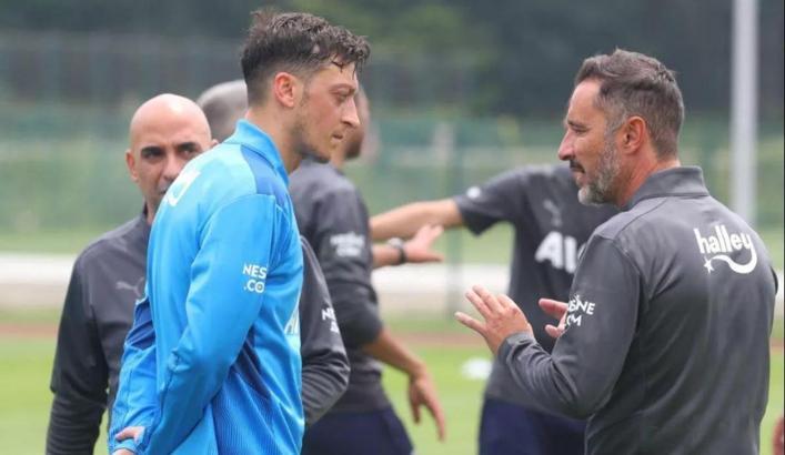 Fenerbahçe haberi... Selim Soydan: Vitor Pereira, Mesut Özil'i bitirmek için her şeyi yaptı!