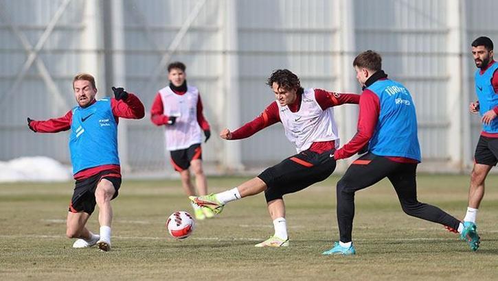 A Milli Takım'da Enes Ünal'dan beklenti yüksek