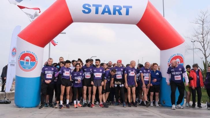 Maltepe'de 'Mor Gün'e 'Mor Koşu'