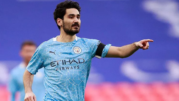 İlkay Gündoğan, Mesut Özil'i tarihe gömdü