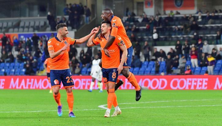 Başakşehir, ligde 4 hafta sonra galip geldi