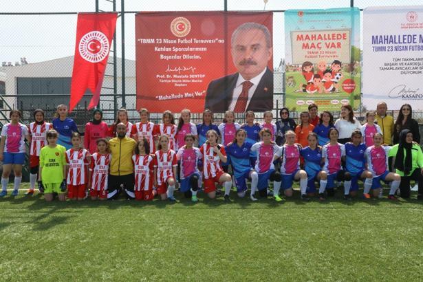 TBMM 23 Nisan Futbol Turnuvası'nda yarı final maçları oynandı