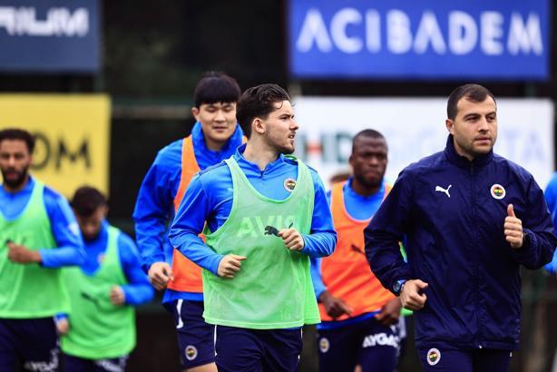 Fenerbahçe'de derbi için bayrak motivasyonu