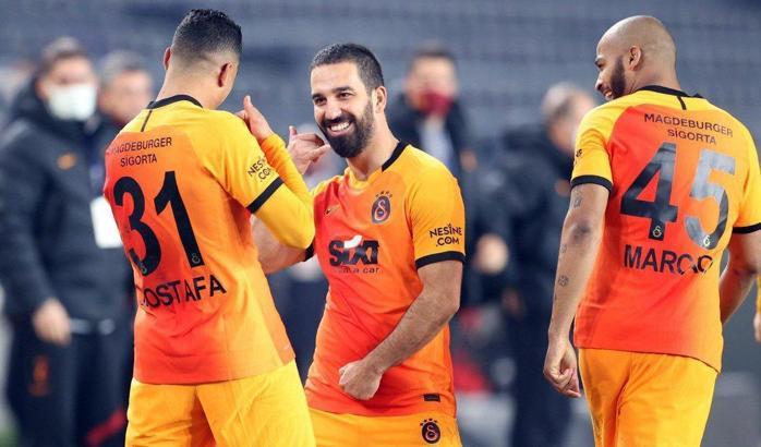 Galatasaray Fenerbahçe deplasmanında ilk peşinde!