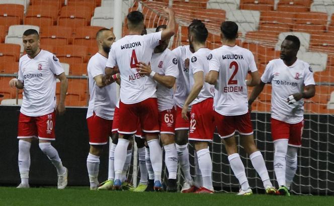 Spor Toto 1. Lig'de küme düşen ilk takım Balıkesirspor oldu