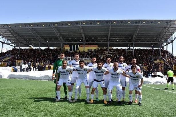 Bitlis Özgüzeldere Spor, Van Yol Spor'u 3-1 yendi