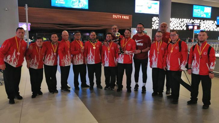 Türkiye Down Sendromlu Futsal Milli takımı yurda döndü