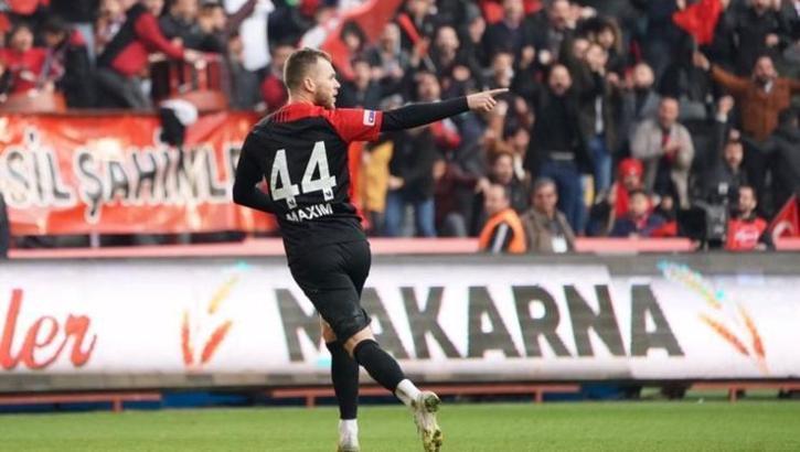 Ligin penaltı kralı Alexandru Maxim