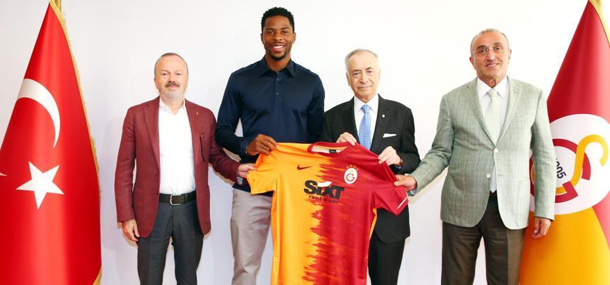 Mustafa Cengiz: Ryan Donk, Galatasaray'a kalpten bağlı olduğunu kanıtladı