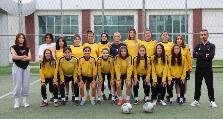 Batman'ın kadın futbol takımı namağlup yoluna devam ediyor