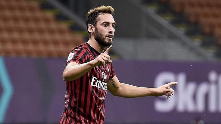 Hakan Çalhanoğlu görüşmeleri resmen başladı!