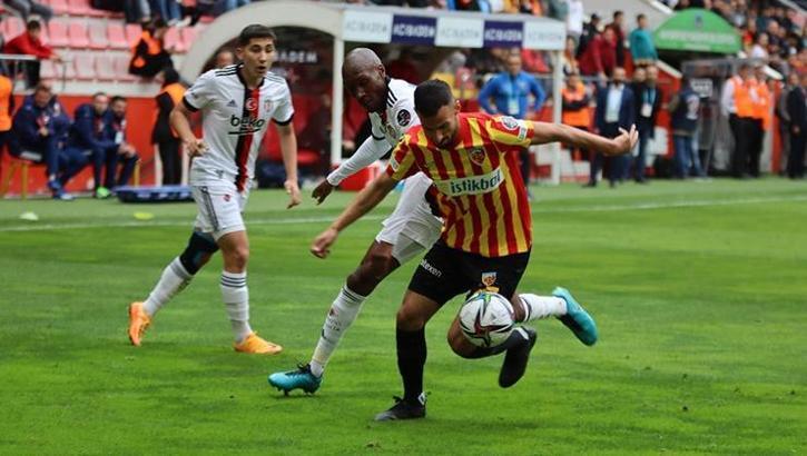 Beşiktaş'ta Atiba Hutchinson göz dolduruyor