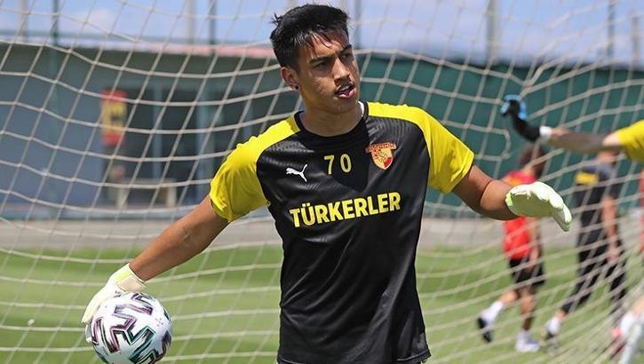 Son dakika Fenerbahçe transfer haberi! Sarı lacivertlilerden Göztepe kalecisi İrfan Can Eğribayat'a kanca