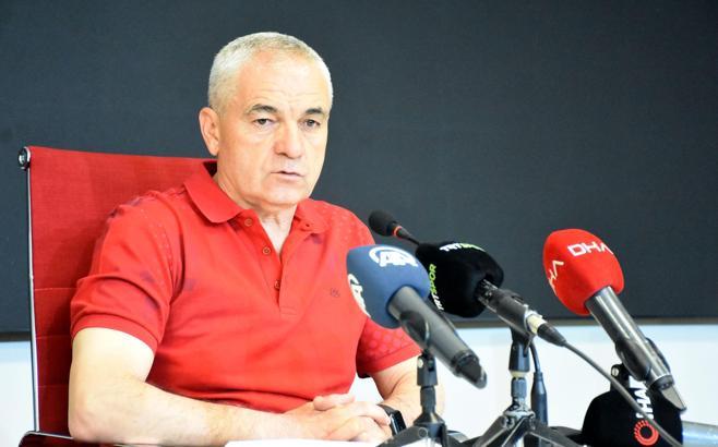 Rıza Çalımbay: Takımımız desteği hak ediyor