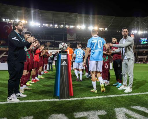 Şampiyon Trabzonspor'da genç oyunculara forma şansı
