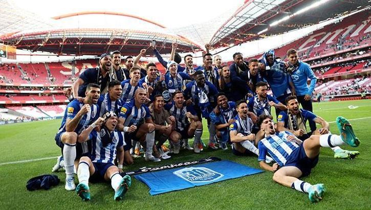 Porto, Benfica'nın sahasında şampiyonluğunu ilan etti
