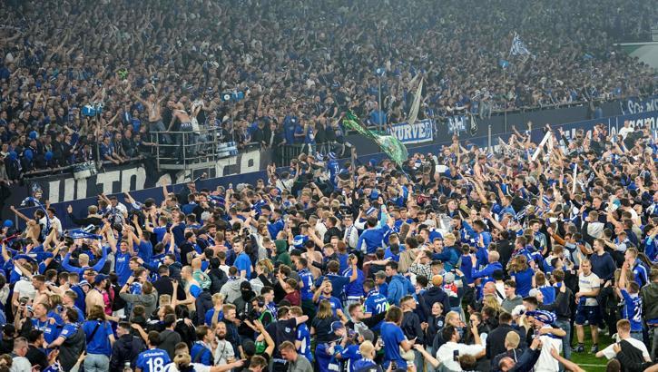 Schalke 04 yeniden Bundesliga'da!