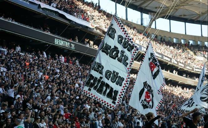 Beşiktaş taraftarından muhteşem destek!