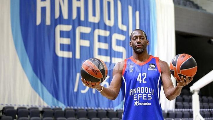 Anadolu Efes'te Bryant Dunston: Tek bir hedefimiz var ve bu hedefe odaklıyız
