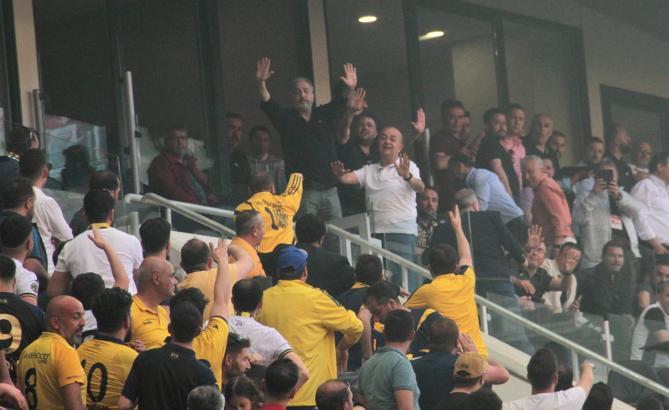 Ankaragücü-Boluspor maçında tribünler karıştı