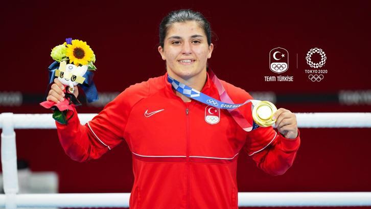 Busenaz Sürmeneli, Dünya Kadınlar Boks Şampiyonası'nda finalde!