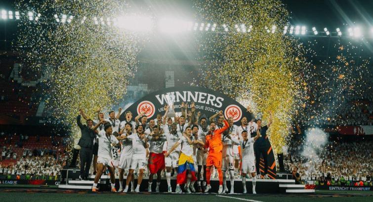 Eintracht Frankfurt devrimi