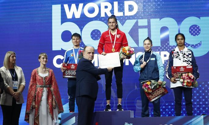 Dünya şampiyonu Hatice Akbaş: İnancı geri çevirmedim!