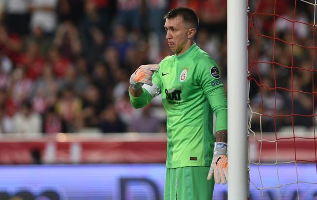 Fernando Muslera'dan Arda Turan, Sofiane Feghouli ve Ryan Babel'e teşekkür